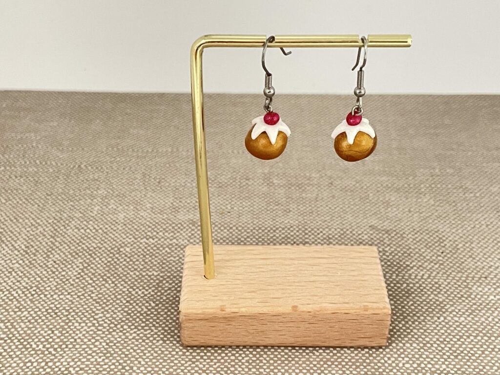 Boucles d’oreilles choux à la crème