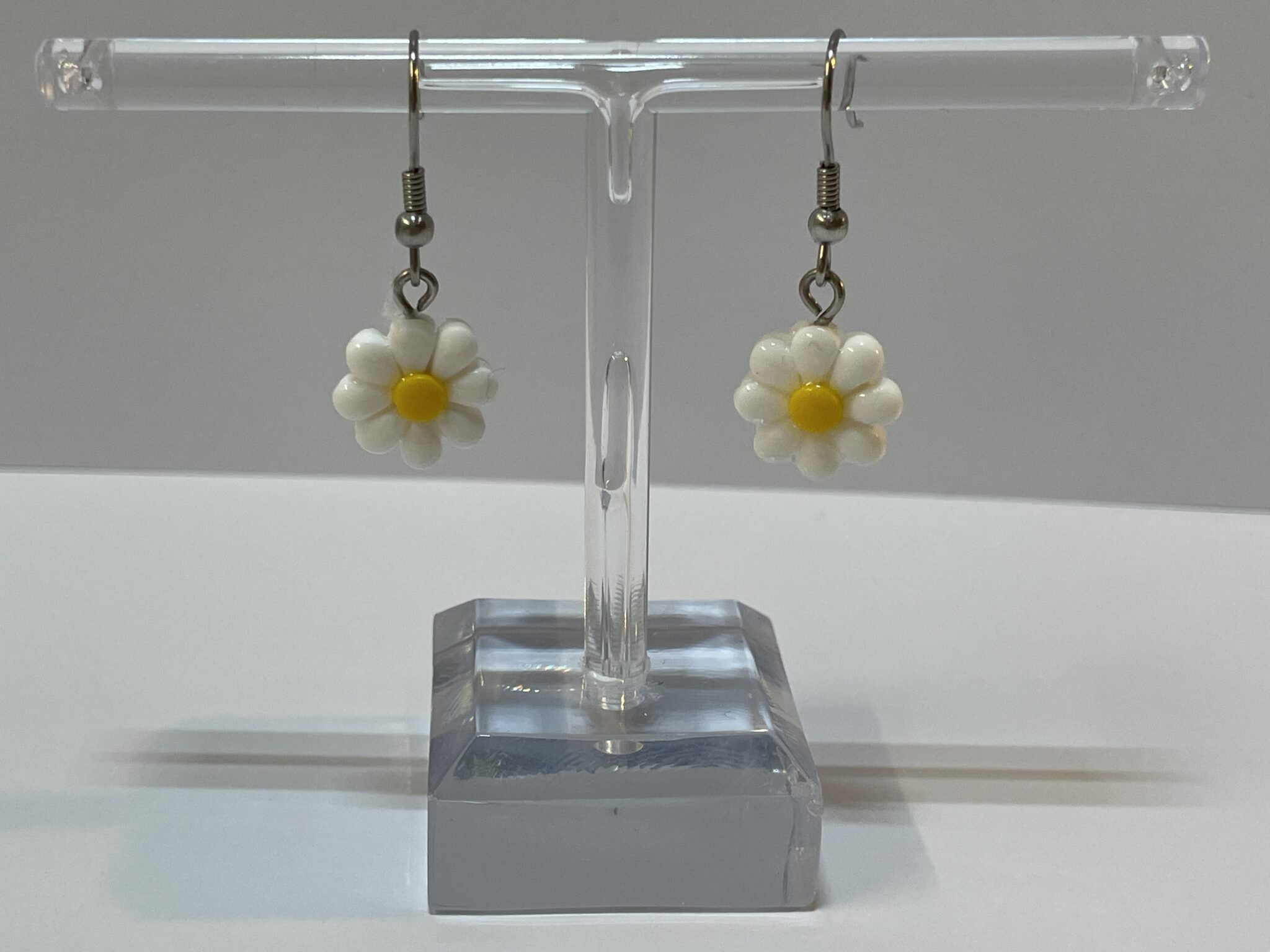 Boucles d’oreilles marguerites blanches