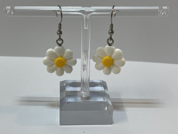 Boucles d’oreilles marguerites blanches