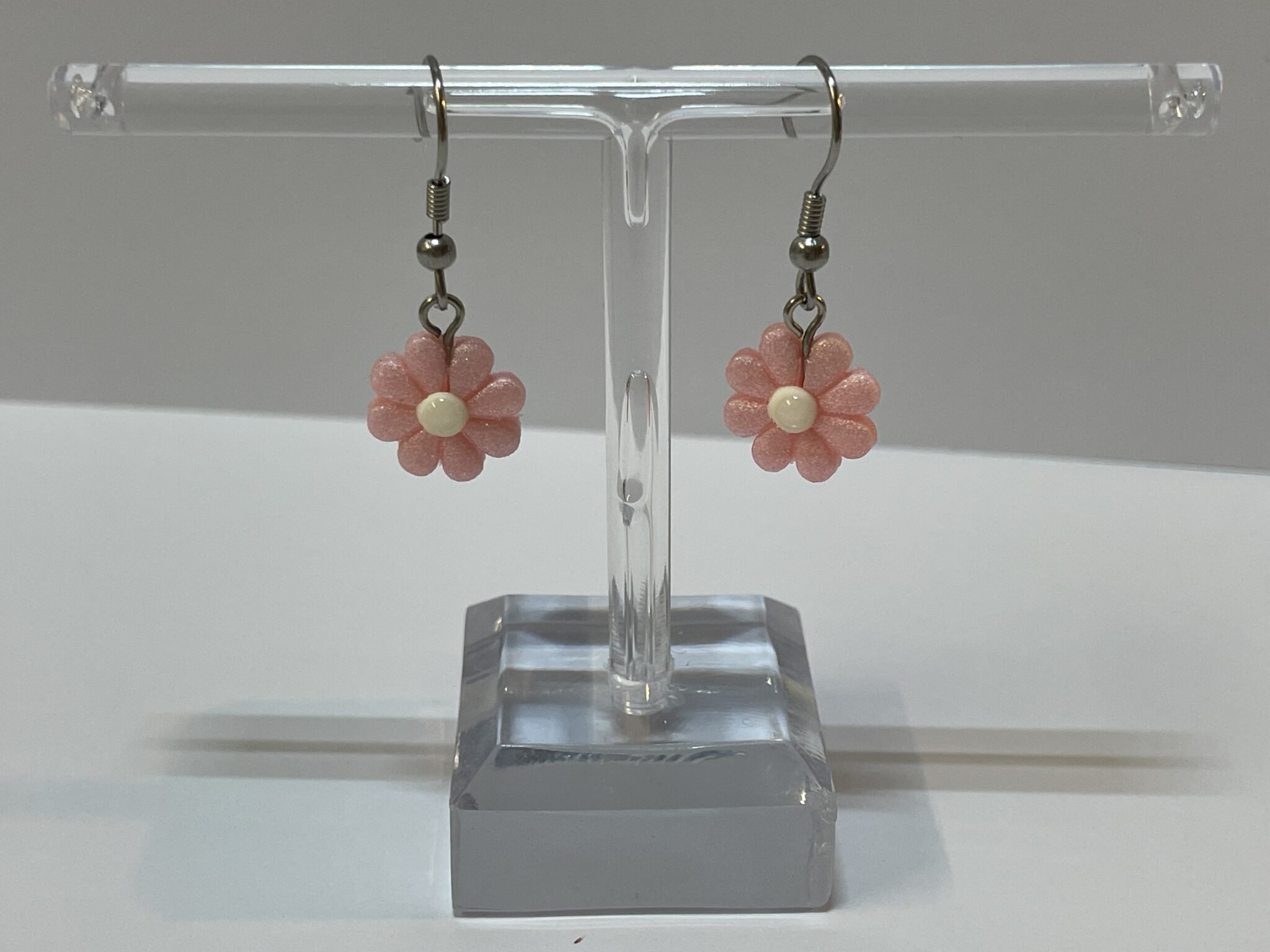 Boucles d’oreilles fleurs roses nacrées