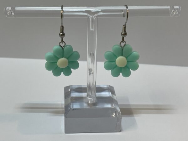 Boucles d’oreilles marguerites bleues